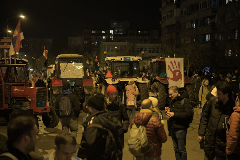 Antisrpski opus govornika sa protesta: Evo ko podržava "studentske" skupove po Srbiji (VIDEO)