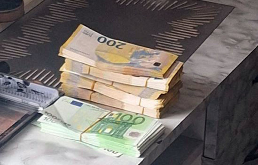 Razbijena kriminalna grupa: Policija u velikoj akciji širom Srbije! (FOTO)