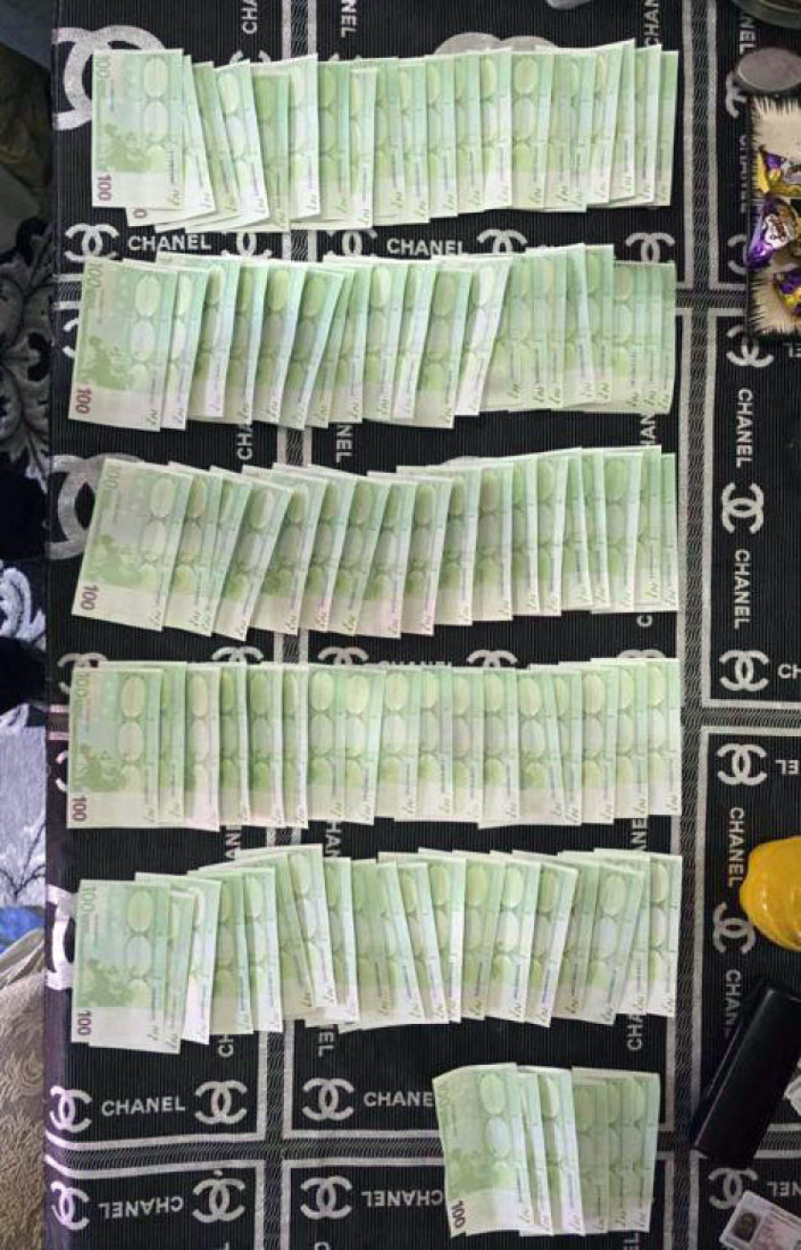 Razbijena kriminalna grupa: Policija u velikoj akciji širom Srbije! (FOTO)