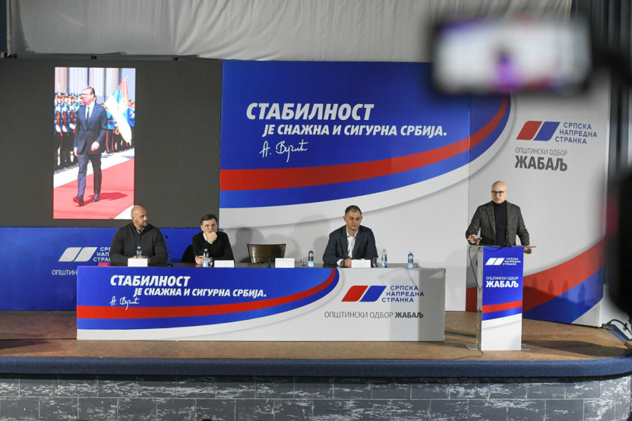 Neće Dinko Gruhonjić reći gde je Vojvodina, narod će se pitati! Vučević u Žablju - nema prelazne vlade ni ekspertske, samo srpska vlada