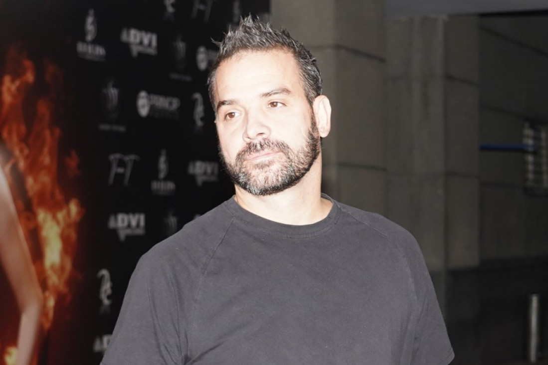 Ana Nikolić s ćerkom posetila manastir: Šeta prekrivena od glave od pete (FOTO)