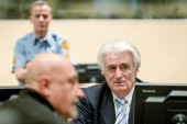 Karadžić poslao poruku iz zatvora za Sretenje: „Neka nam je na čast put zaveta predaka!“