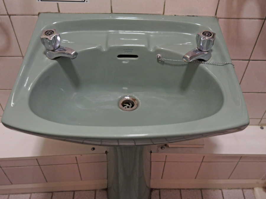 "Ružni" enterijer iz 70-ih se neočekivano vraća u domove: Kupatila su prva na tapetu, baš kao nekad kod bake