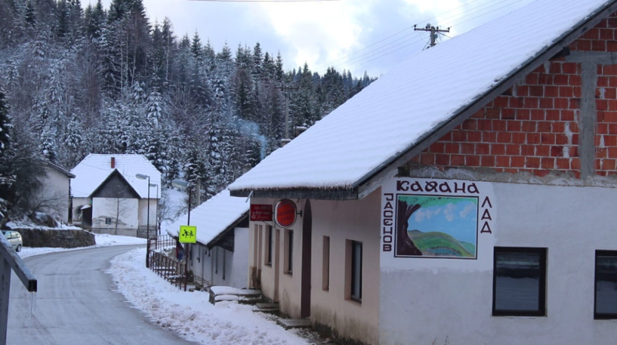 Životni vek u ovom selu je 100 godina, ali prazne ulice pričaju priču o nestajanju!