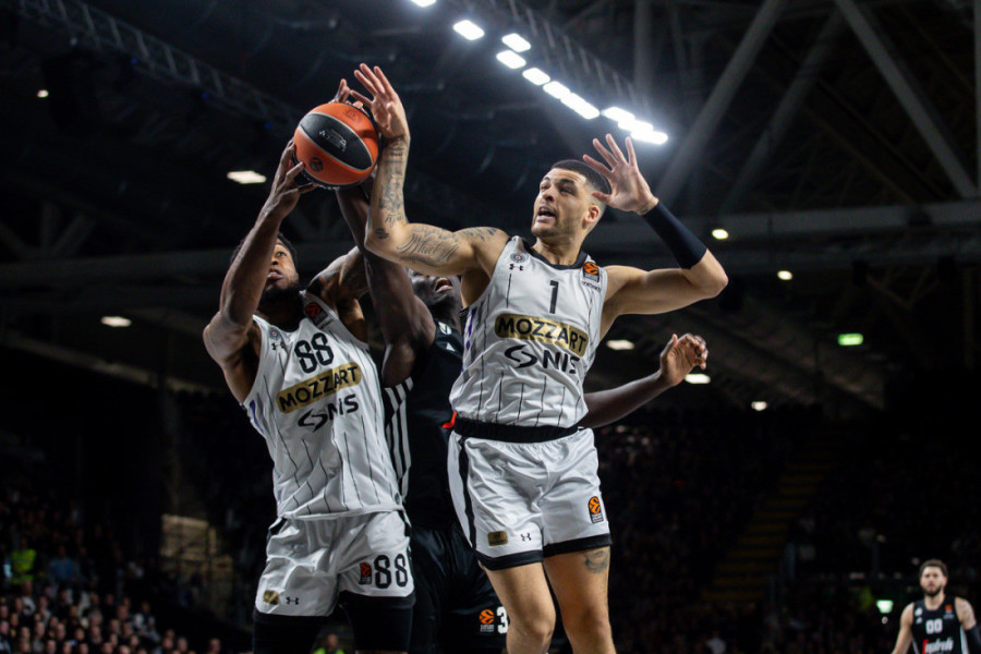 Virtus - Partizan: Valjak sve moćniji, Grobari uživaju u Segafredo areni! (FOTO/VIDEO)