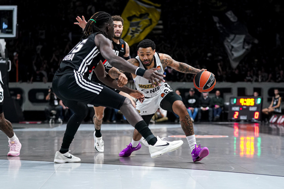 Virtus - Partizan: Valjak sve moćniji, Grobari uživaju u Segafredo areni! (FOTO/VIDEO)