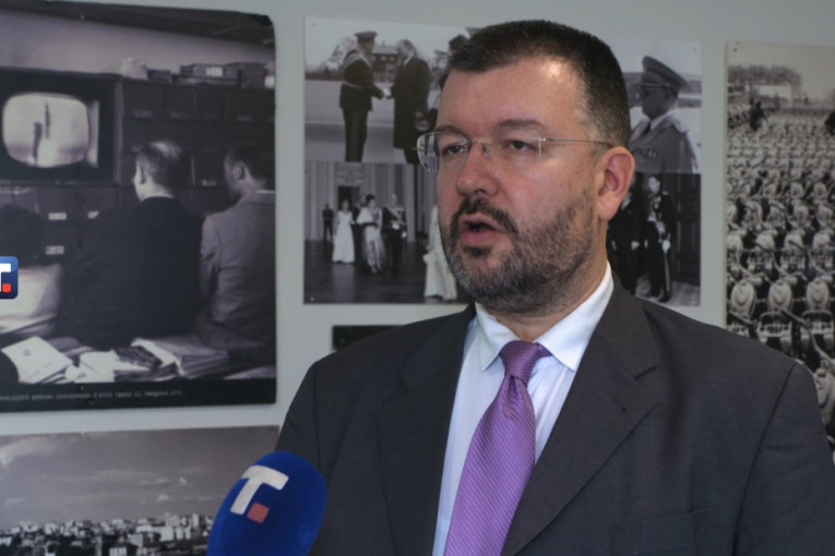 Antić: Studenti zvanično podržavaju Ustav, ali prihvataju totalitarni kurs i anarhizam kao što su plenumi i blokade!