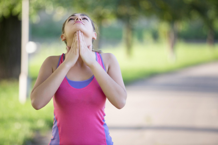 Pet minuta magije:  Ove vežbe istezanja će vas razbuditi brže od kafe