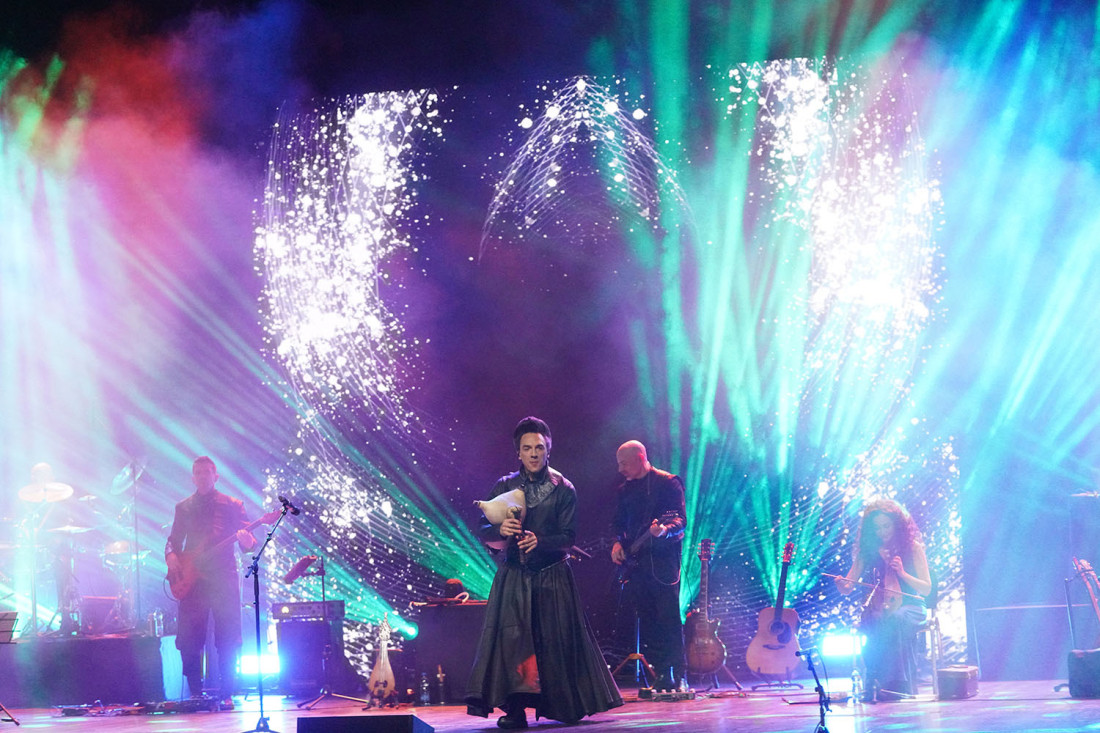 Slobodan Trkulja zapevao na kineskom jeziku: Pogledajte ko je od poznatih došao na njegov muzički performans "Put svile" (FOTO/VIDEO)