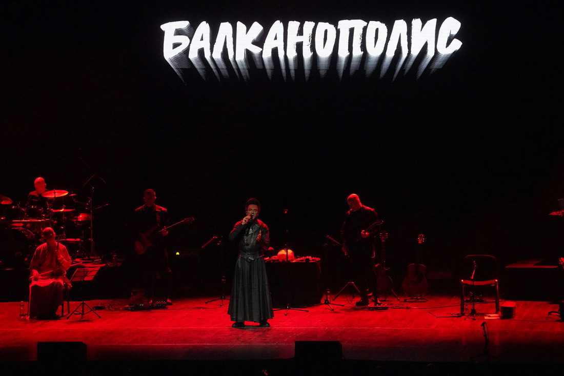 Slobodan Trkulja zapevao na kineskom jeziku: Pogledajte ko je od poznatih došao na njegov muzički performans "Put svile" (FOTO/VIDEO)