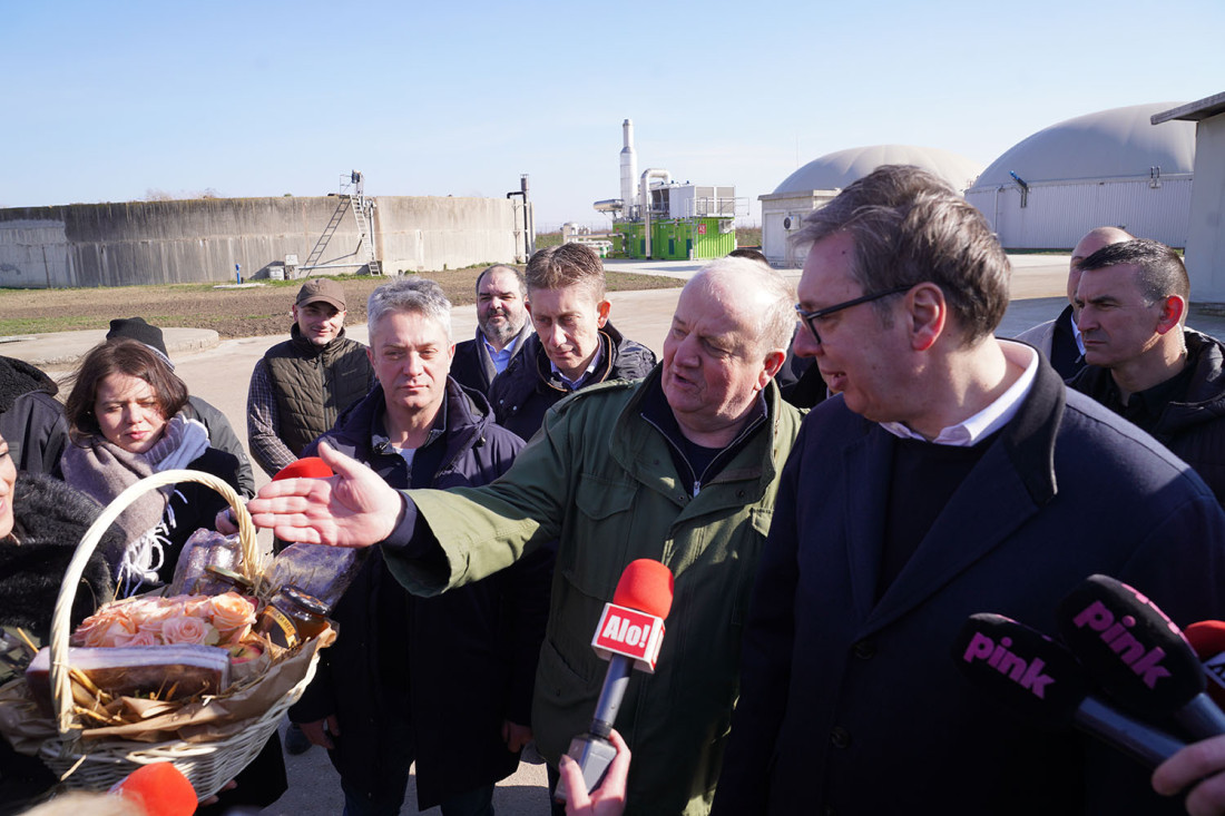 Vučić poslao jasnu poruku: Neće biti obojene revolucije - neće srušiti Srbiju! (FOTO/VIDEO)