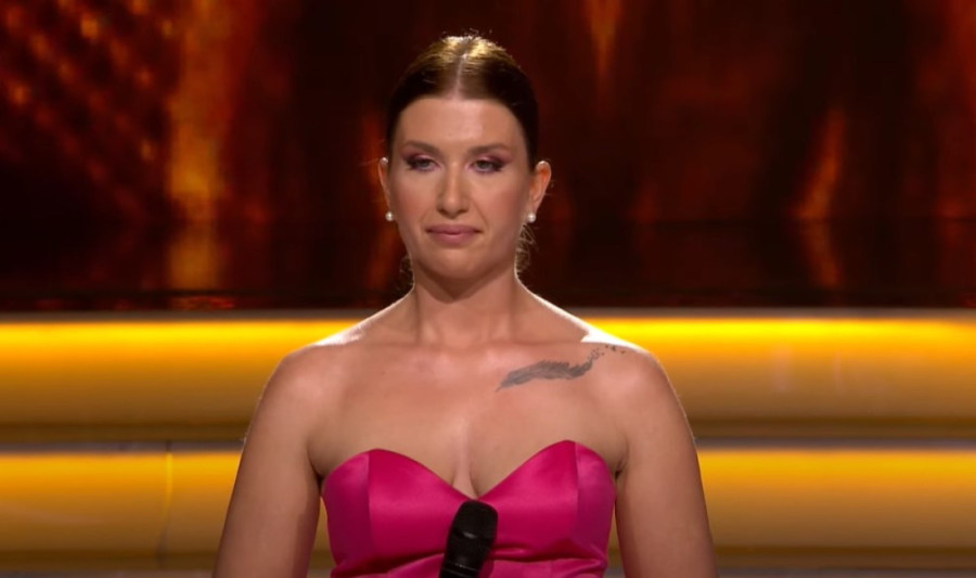 Zoranu Mićanović ponovo prozivaju koleginice: Previše je jeftina, njene pesme su instant!