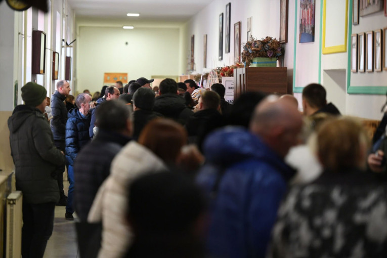 Počeli izbori na KiM: Srpska lista pod brojem 112