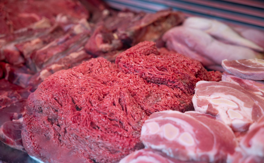 Nikada vas više neće prevariti: Kako da prepoznate da li je mleveno meso čisto ili puno dodataka