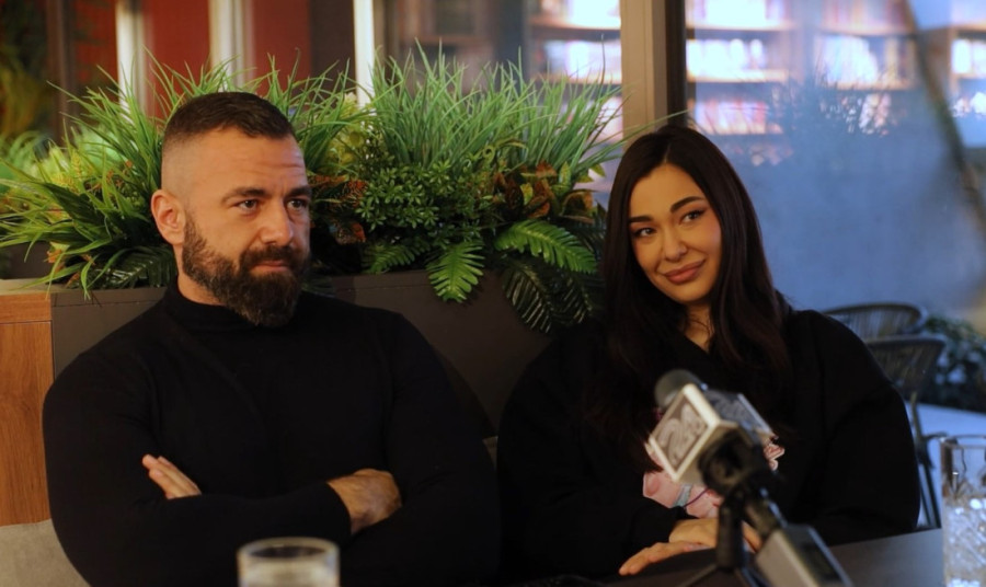 Sanja Vučić prvi put pred kamerama sa bratom Milošem: "Ne sviđa mi se njen dečko!" (VIDEO)