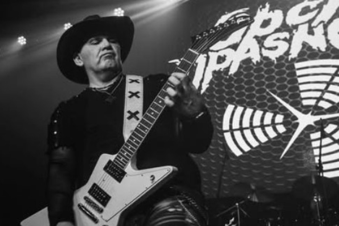 Velika tuga: Preminuo poznati muzičar (53), oglasili se članovi benda