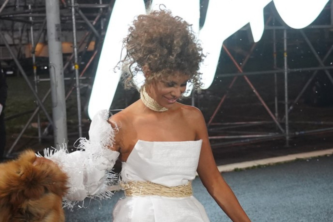 Mina Vrbaški jedva pokrila intimne delove, razapeli je na mrežama: Ovo je prostački!