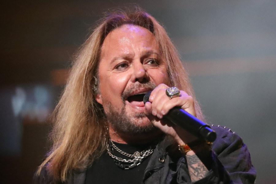 Privatni avion poznatog pevača sudario se s drugom letelicom: Ima i poginulih (FOTO)