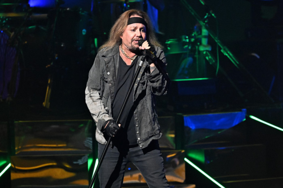 Pevač poginuo u padu aviona: Tik pred veliki koncert izgubio je život (FOTO)