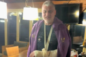 Brutalno pretučen Čeda Jovanović! Polomljena mu ruka, kroz suze poslao poruku deci i napadačima (VIDEO)