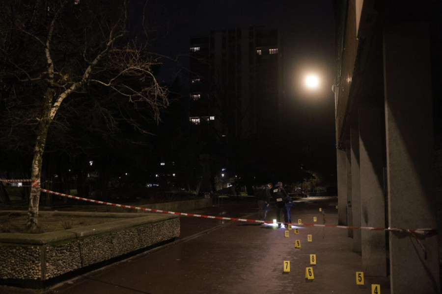 Bačena bomba u kafić! Drama u Francuskoj, napadač imao i kalašnjikov!