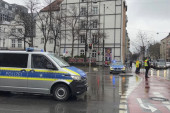 Horor u Nemačkoj! Automobil uleteo u grupu ljudi u Minhenu (FOTO)
