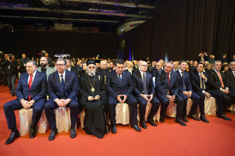 Vučević iz Banjaluke: Srpsko ime i prezime branićemo zajedno! (FOTO)