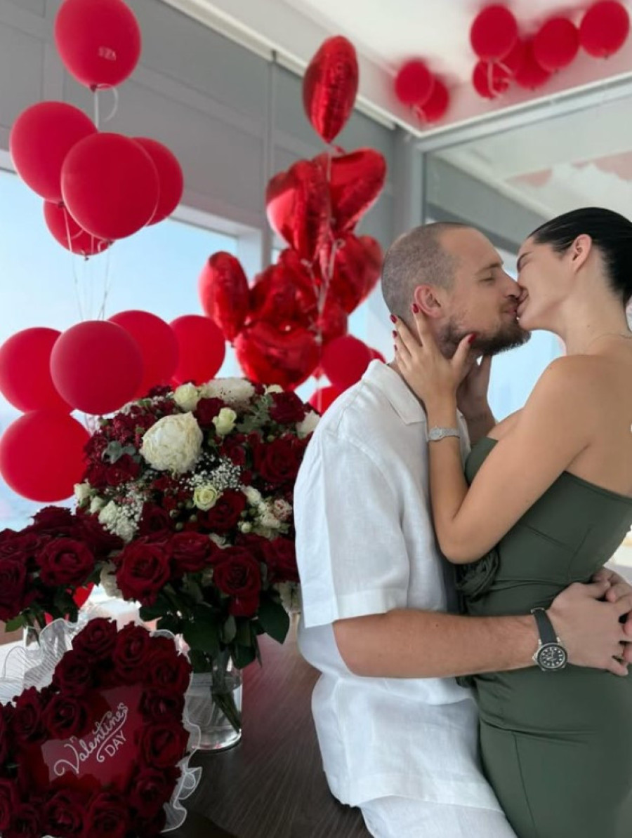 Ana i Predrag Rajković dočekali Uskrs u Emiratima: Ona pokazala kakva je domaćica (FOTO)