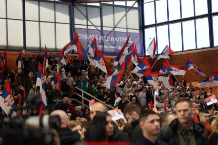 Tresu se! Opozicija u panici zbog skupa u Sremskoj Mitrovici: Šire laži i fejkuju saopštenja (FOTO)