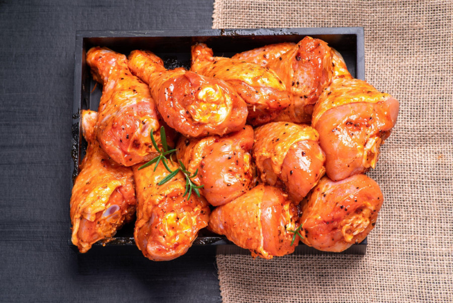 Posle mariniranja piletina postaje sočnija i ukusnija: Kako se to radi i koje su najbolje marinade
