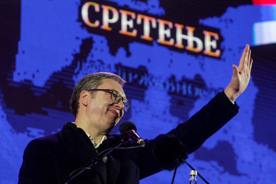 Dve slike Srbije! Sremska Mitrovica juče bila prepuna ljudi, a u Kragujevcu debakl!