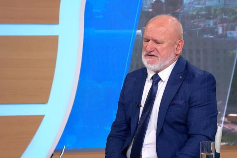 Petričković: Ko god da napada policiju taj treba i krivično da odgovara