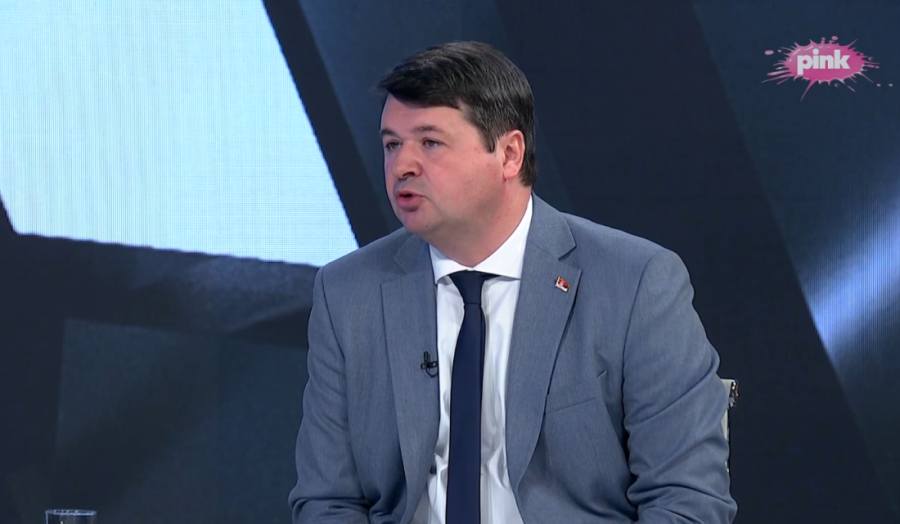 Kako smo došli do apsurdne situacije da je celokupna studentska populacija manje važna od plenuma i da rektor prvo njima polaže račune?!