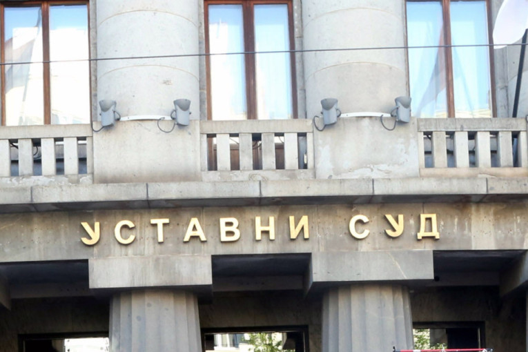 Opstrukcija odluka Ustavnog suda u VST: Pojedini članovi Izborne komisije i njihovi zamenici podneli ostavke