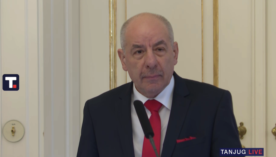 "Hvala vam za ovaj čin,  ostaće mi urezan kao jedan od najlepših dana u životu": Šujok uručio Vučiću Veliki krst Ordena za zasluge