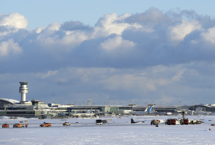 Dva putnika tužila kompaniju čiji se avion prevrnuo u Torontu: Pretrpeli teške "psihičke bolove"