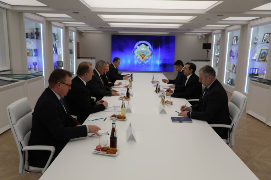 Vulin u Moskvi sa sekretarom Saveta bezbednosti Rusije: Razgovor o važnim temama (FOTO)