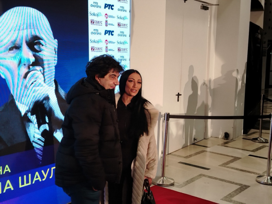 Pevačica želi da rodi sina 30 godina starijem kompozitoru: Napravili gala slavlje ćerkici Jovani