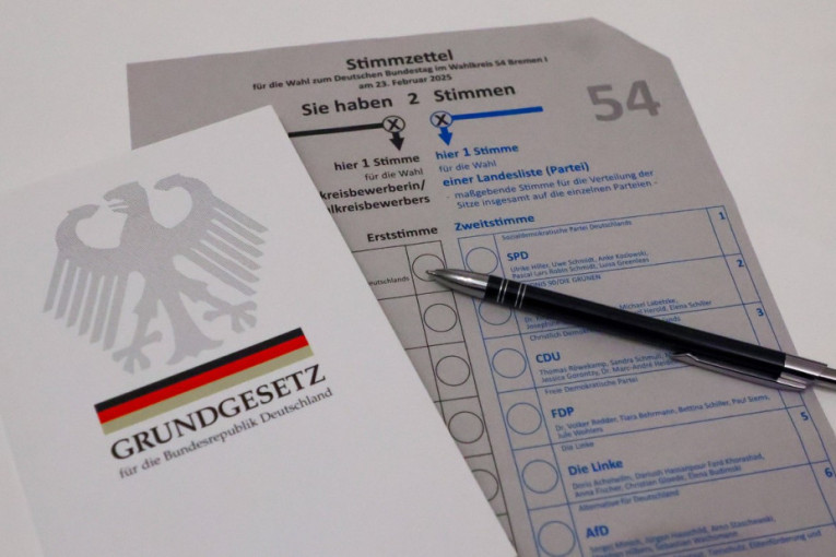 Na izborima u Nemačkoj do 14 sati izlaznost 52 odsto