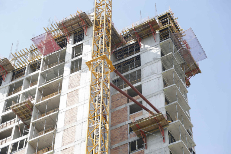 Usvojeno: Država stavlja tačku na divlju gradnju! Šta donosi novi zakon o legalizaciji i ko neće moći da se upiše?