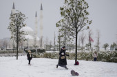 Snežna oluja paralisala Istanbul: Aktiviran "plan reagovanja na katastrofu" (VIDEO)