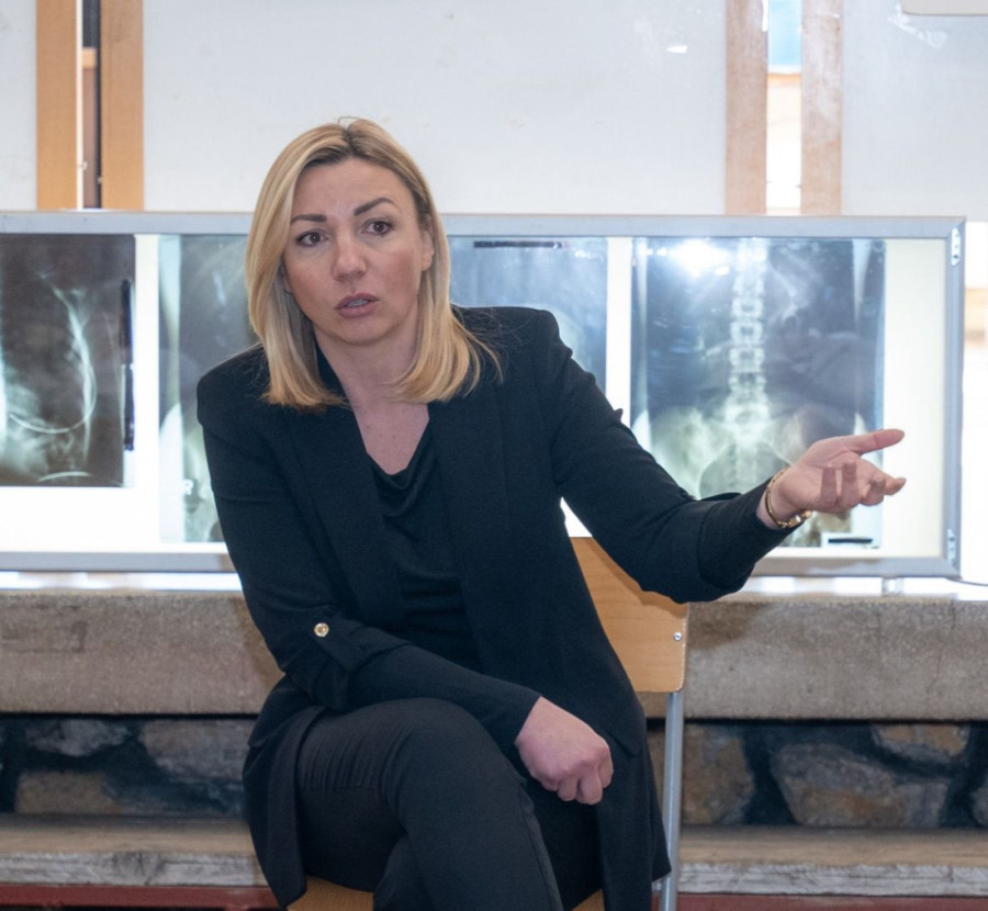 Kako žrtva da se suoči sa nasilnikom: Macura u Novom Pazaru sa đacima gimnazije o digitalnom nasilju