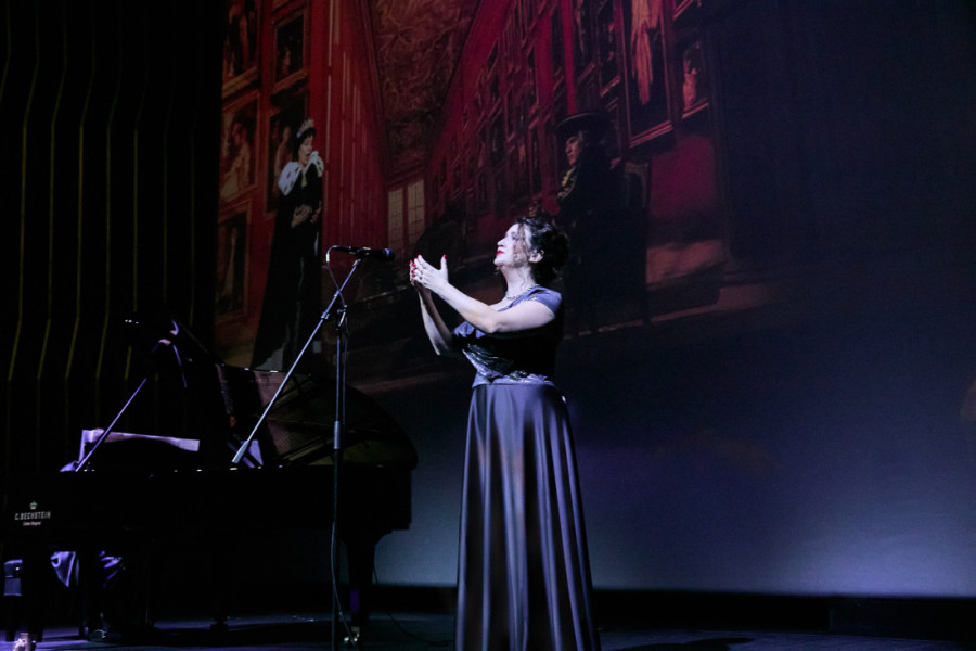 Spektakularna beogradska premijera filma o Mariji Kalas sa Anđelinom Džoli: Pogledajte ko se pojavio na crvenom tepihu (FOTO/VIDEO)