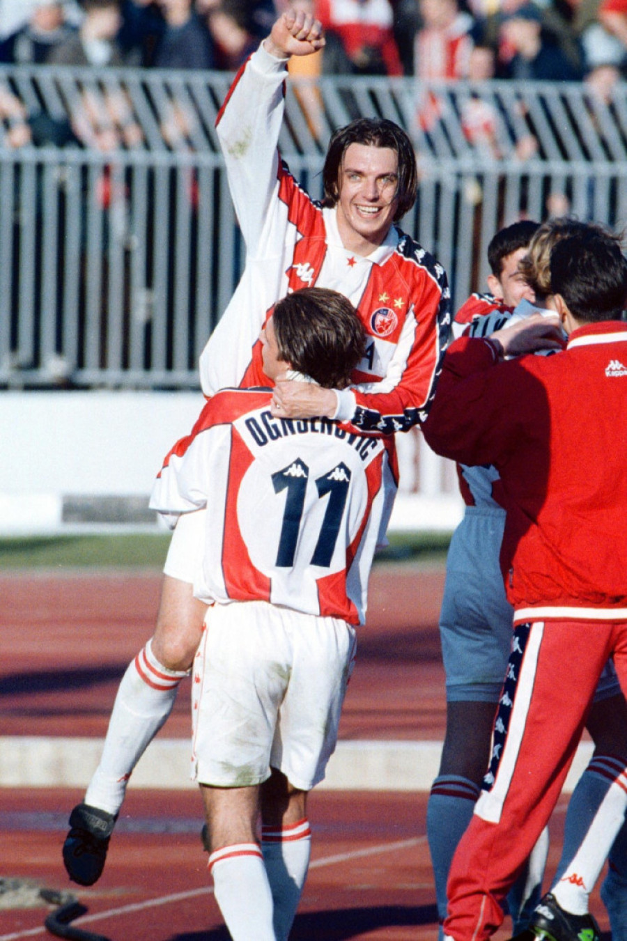 Ni Zvezda ni Partizan te sezone nisu uzeli titulu: Na današnji dan odigran je 109. večiti derbi, rešio ga Stanković majstorijom (FOTO/VIDEO)