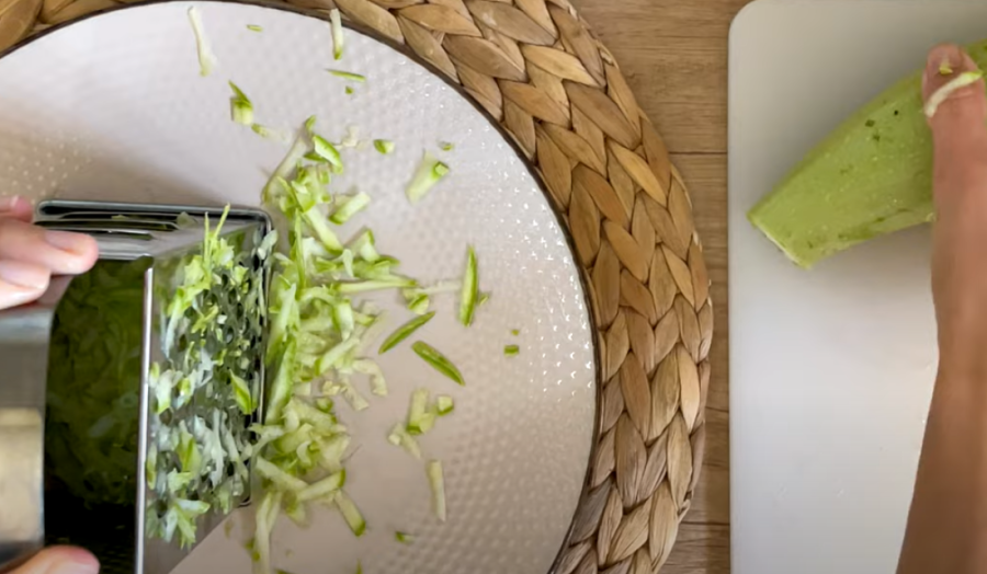 Recept dana: Tikvenjak je slana pita od tikvica, hrskava odozgo sa srcem mekanim kao bakin zagrljaj