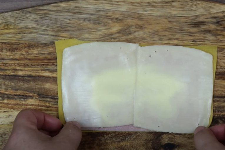 Recept dana: Kaneloni sa šunkom i kačkavaljem - deca će ih obožavati, a odrasli jesti krišom