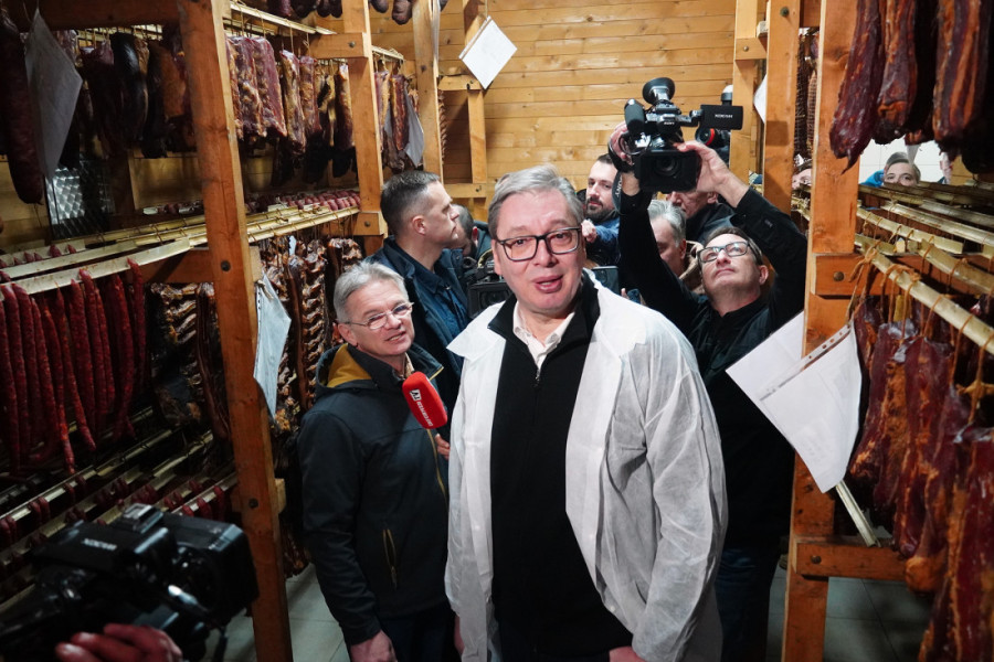 Vučić u poseti Braničevskom okrugu: Izborićemo se zajedno za život i pobedu Srbije (FOTO/VIDEO)