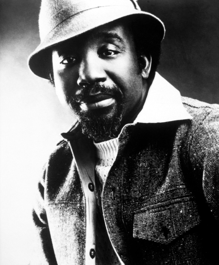 Preminuo poznati pevač: Izgubio je bitku sa opakom bolešću