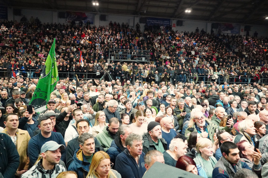 Vučić u poseti Braničevskom okrugu: Izborićemo se zajedno za život i pobedu Srbije (FOTO/VIDEO)