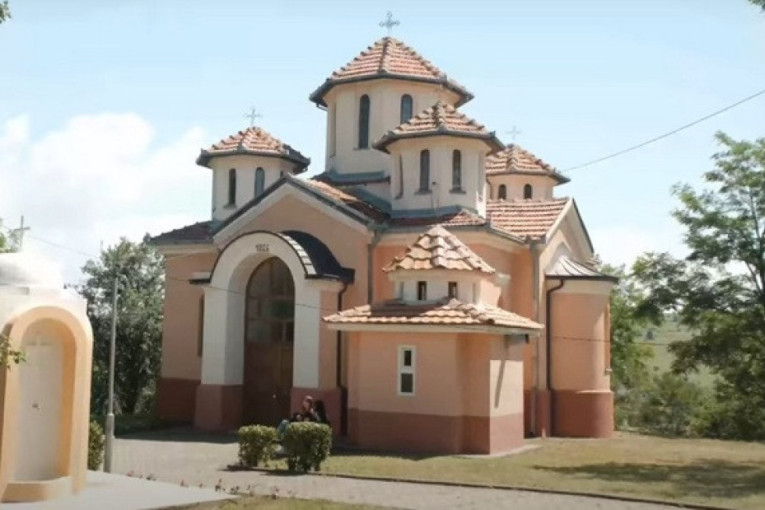 Opljačkana Crkva Hrista Spasa u Cernici u Kosovskom Pomoravlju